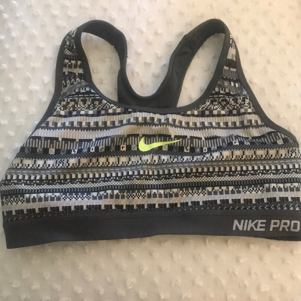 Nike Pro Sports Bra, Medium